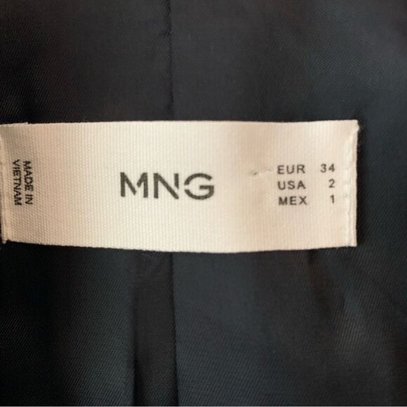 MNG Mango One Button Navy Blue Blazer Women's Size 2 NWOT - Picture 2 of 8